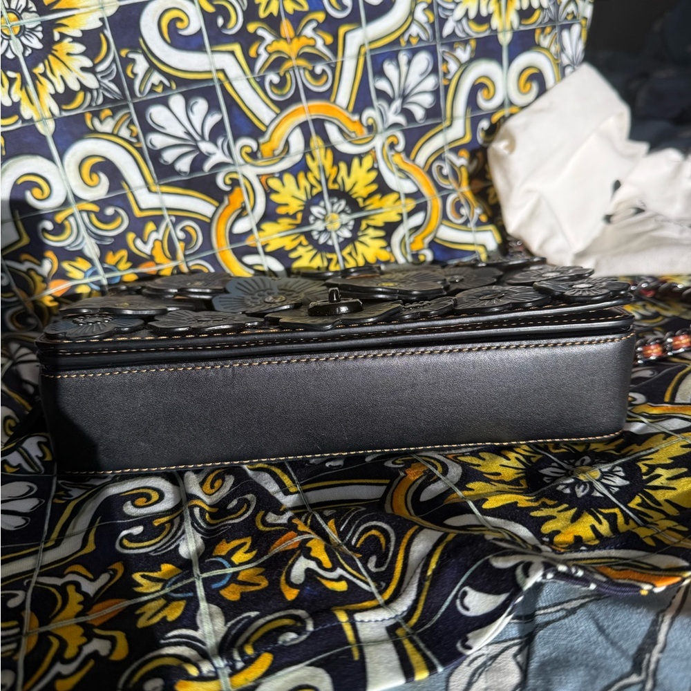 Coach 1941 Small Dinky Tea Rose Appliqué Crossbody in Glovetanned Leather - Picture 7 of 15